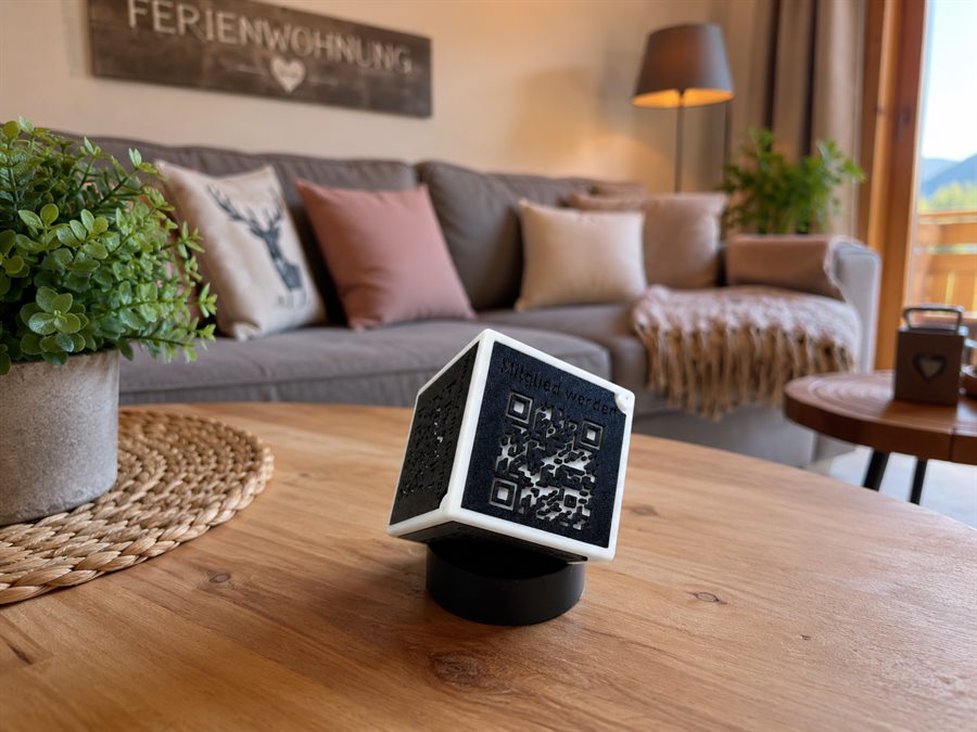 DRubiX-Cube auf einem Tisch in einer Ferienwohnung