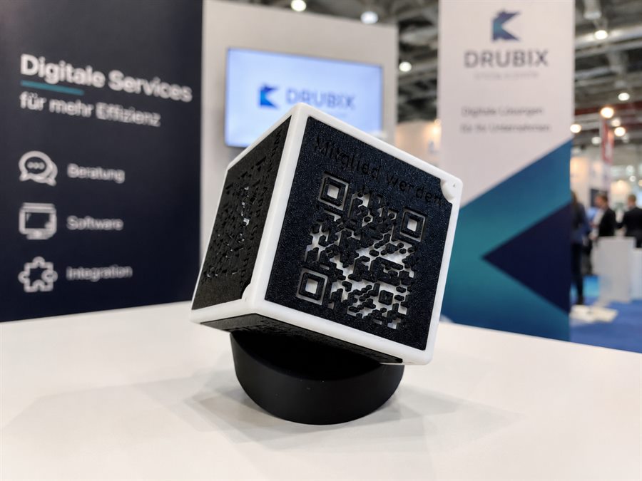 DRubiX-Cube auf einem Messestand